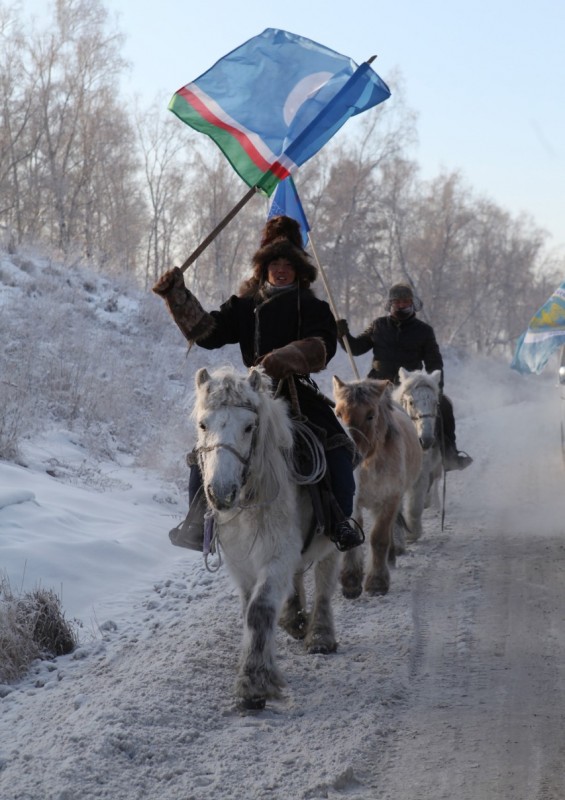 Якутские всадники покинули Иркутск, чтобы продолжить свой конный поход