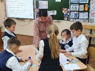 В Приангарье начался прием документов на участие в программе «Земский учитель»