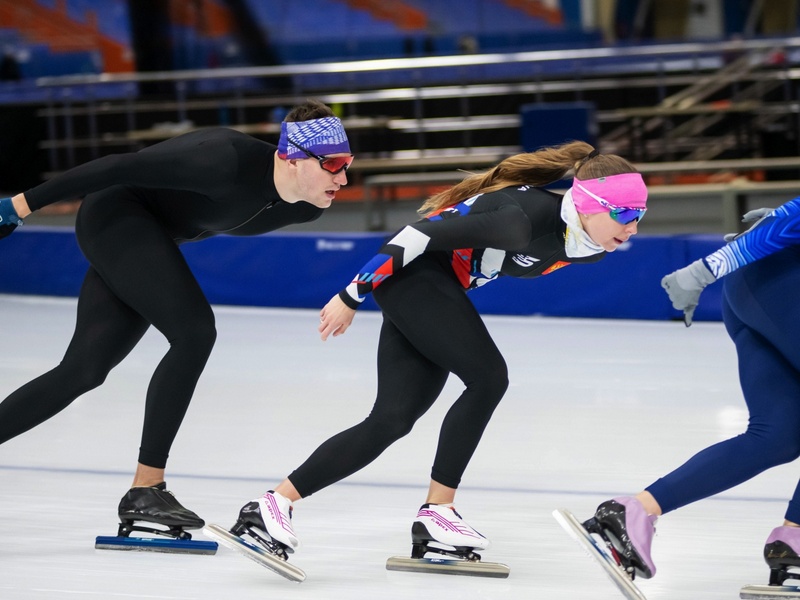 Российская сборная по конькобежному спорту готовится к Олимпиаде в Иркутске