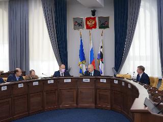 В Думе Иркутска обсудили установку туалетов и благоустройство округов