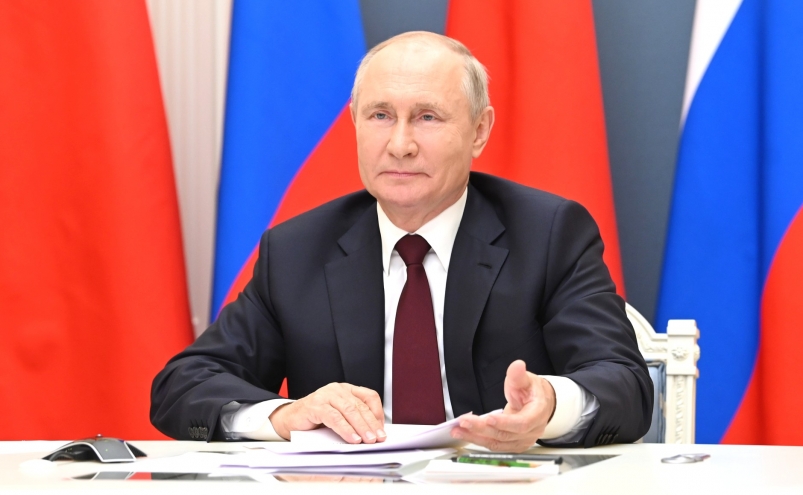 Путин потребовал повысить пенсии военным "задним числом" с 1 января