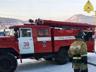Квартира и автомобиль "Урал" горели в субботу в Усть-Кутском районе