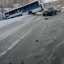 Троих человек госпитализировали после столкновения автобуса и грузовика в Иркутске