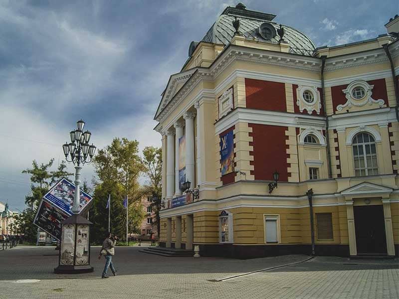 Иркутский драмтеатр приостановил работу на неделю