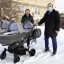 Мэр Иркутского района подарил сделанную на заказ коляску для родившихся тройняшек