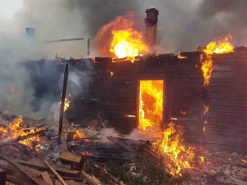 Мужчина погиб на пожаре в частном секторе Иркутска