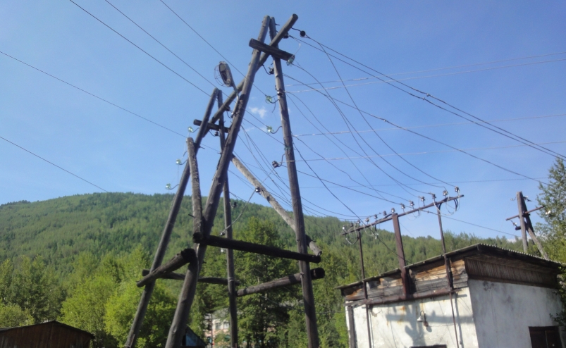 "Облкоммунэнерго" обновляет сети в поселке Витимском Мамско-Чуйского района Приангарья