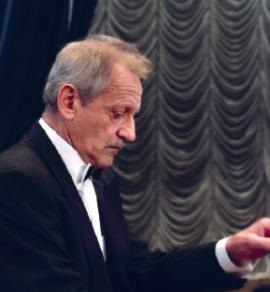 Солист иркутской филармонии Михаил Клейн умер во время концерта в Органном зале