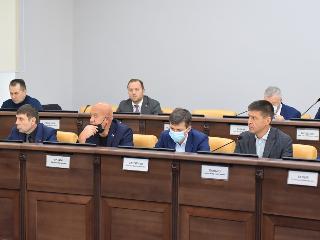 Депутаты из Ленинского округа Иркутска рассказали о ремонте дорог и благоустройстве