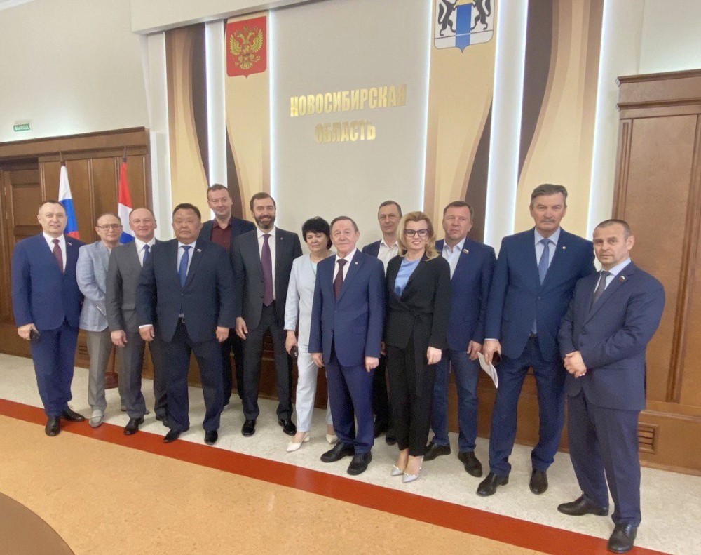 Подписано соглашение о межпарламентском сотрудничестве между Заксобраниями Иркутской и Новосибирской областей