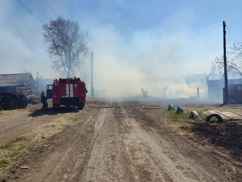 Четыре дома с надворными постройками горели в Черемхово 12 мая