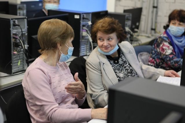 Пенсионеров Иркутска приглашают поучаствовать в киберчемпионате
