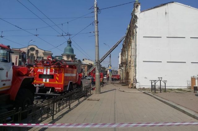 Ликвидация последствий пожара в старом здании ТЮЗа продолжается в Иркутске