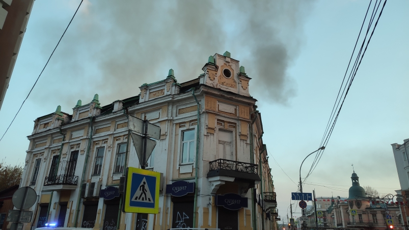 Олеся Полунина: Здание ТЮЗа в центре Иркутска закроют баннером и оградят забором