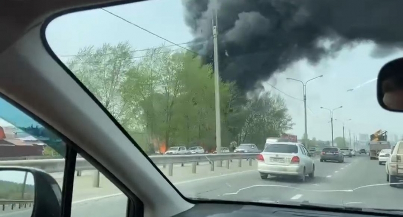 Специалисты потушили пожар в садоводстве в Иркутске, где взорвался газовый баллон