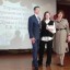 Депутат Думы Евгений Савченко вручил премии отличникам трех школ округа