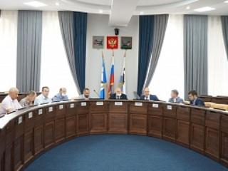 Благоустройство дворов и отмену масочного режима обсудили в Думе Иркутска