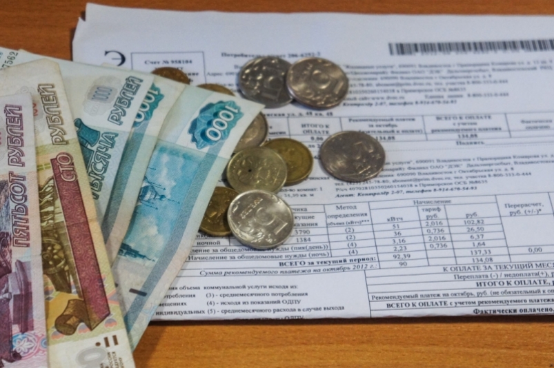 Россияне перестали вовремя платить за услуги ЖКХ и копят долги