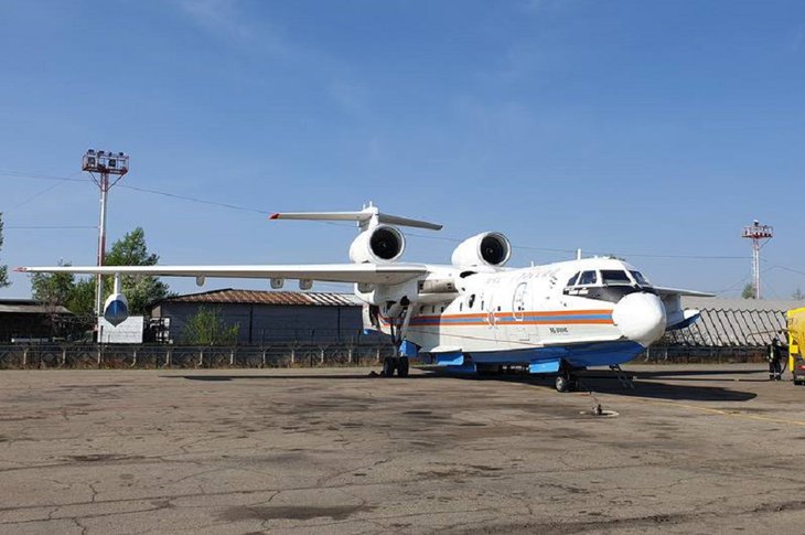 Два самолёта БЕ-200ЧС вылетели на тушение пожаров в труднодоступных районах Иркутской области