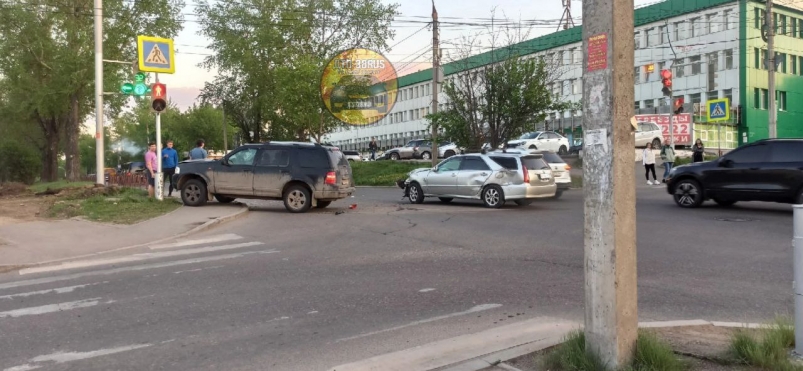 ДТП с двумя иномарками произошло на улице Лермонтова в Иркутске