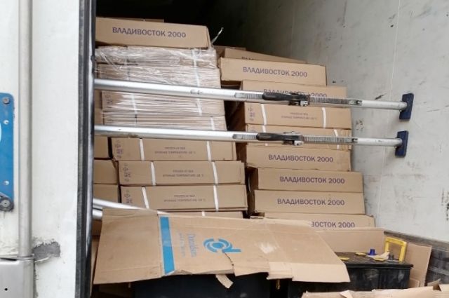 Фуру с 22 тоннами сардин без документов задержали на посту в Слюдянке