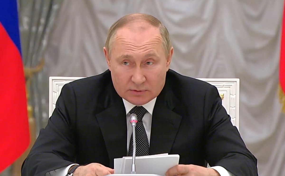 Президент Владимир Путин объявил об увеличении пенсии и МРОТ на 10%