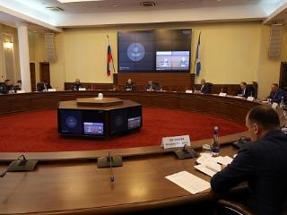 Глава МЧС РФ Александр Куренков провел совещание в Иркутске