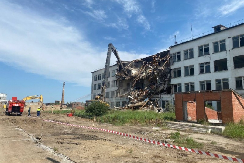 Снос зданий на территории "Усольехимпрома" попал на видео