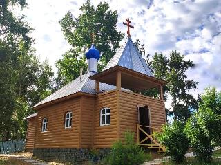 В поселке Добчур освятили построенный храм Святителя Николая Чудотворца