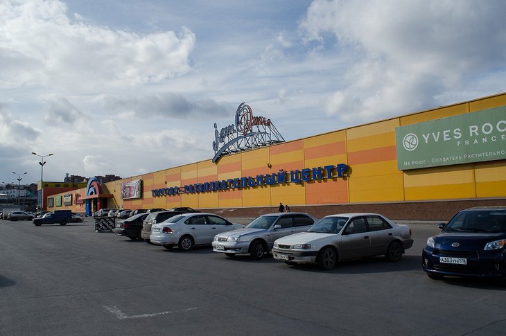 100 человек экстренно эвакуировали из ТРЦ «Jam Молл» в Иркутске