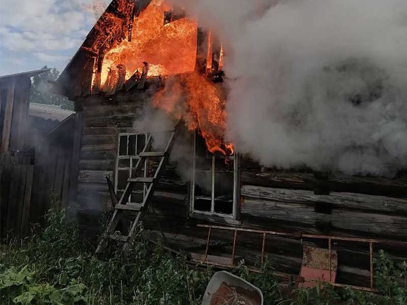 Один человек погиб и трое пострадали на пожаре в Тайшете