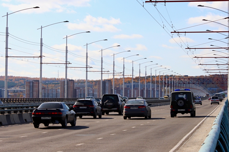 Ремонт на съезде с Академического моста в Иркутске готов на 90%