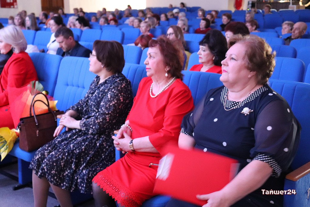 Тайшетские ветераны приняли участие в областной конференции