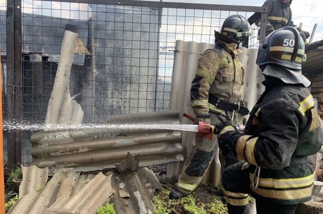 14 человек спаслись на пожаре в Иркутской области