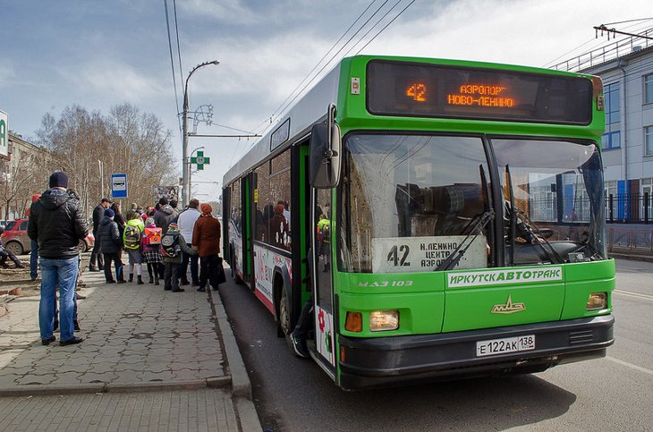 Цена проезда в иркутских автобусах, троллейбусах и трамваях вырастет до 25 рублей