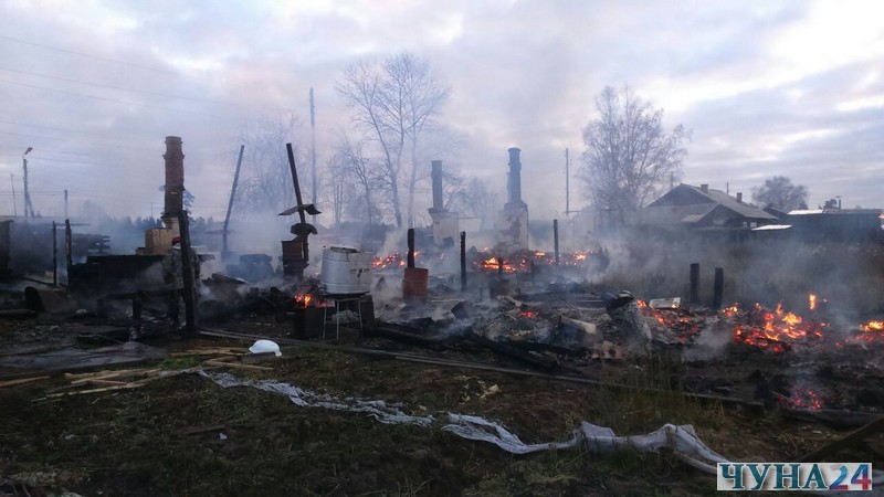 В Октябрьском сгорели три дома. Пострадал мужчина