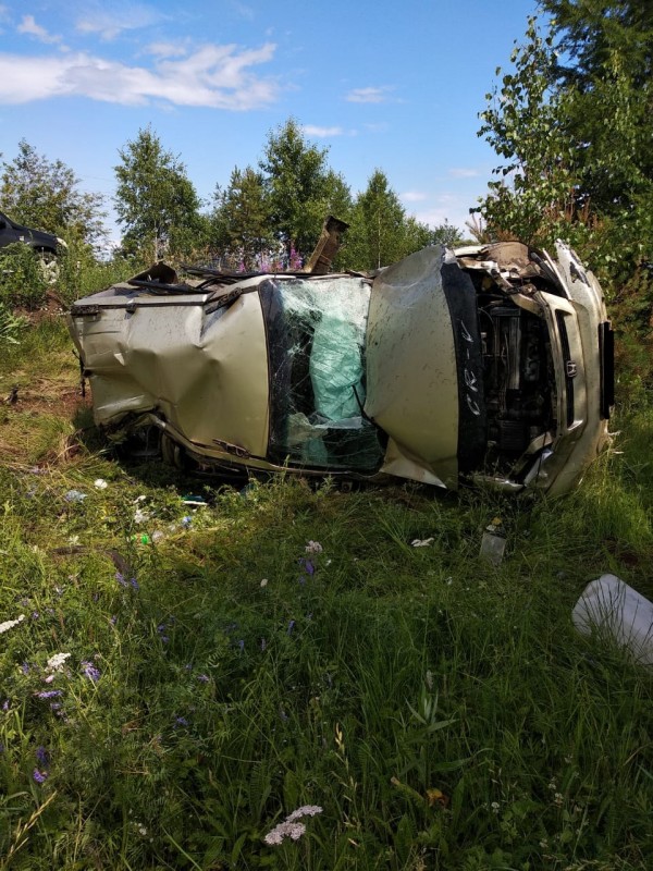 Два человека пострадали в ДТП с участием трёх автомобилей недалеко от Порожского