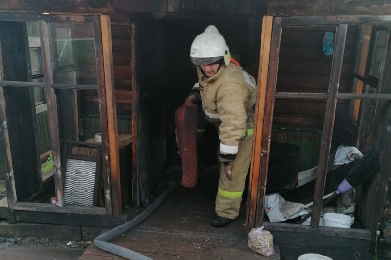 Мужчина погиб на пожаре в Куйтуне в Иркутской области