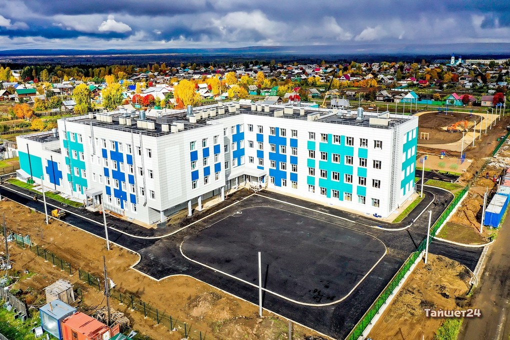 Новая школа в Бирюсинске должна распахнуть свои двери 1 сентября