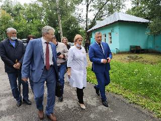 Губернатор Иркутской области провел совещание по строительству эндокринологического центра в Иркутске