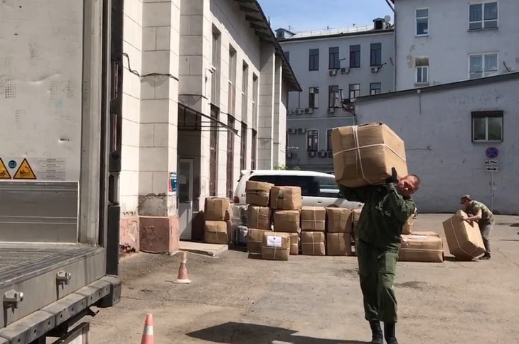 Фонд «Звезда» отправит российским военным на Украину обувь и спальные мешки