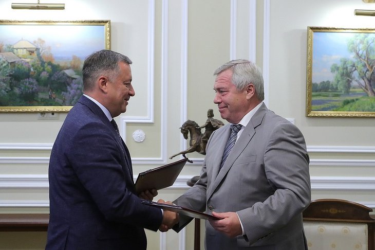 Губернатор Игорь Кобзев подписал соглашение о сотрудничестве с главой Ростовской области
