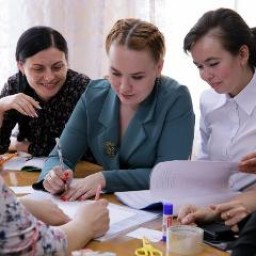 В Иркутской области готовят 570 школьных "замполитов"