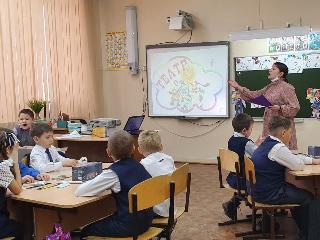В Иркутской области стартует прием документов на выплату единовременного денежного пособия учителям