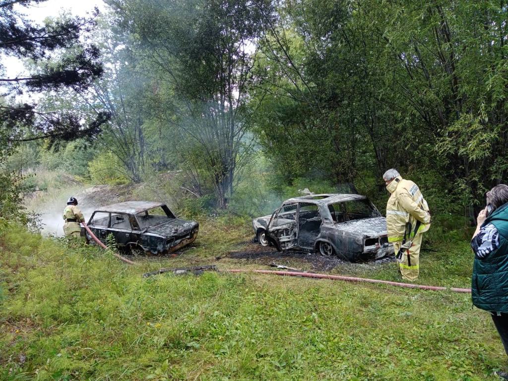 В Бодайбинском районе два приятеля угнали автомобиль и случайно сожгли его