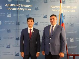 Мэр Руслан Болотов и Генеральный консул КНР в Иркутске господин Ли Хай обсудили вопросы сотрудничества
