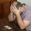Житель Ангарска отдал мошенникам 240 тысяч рублей ради встречи с продажной женщиной