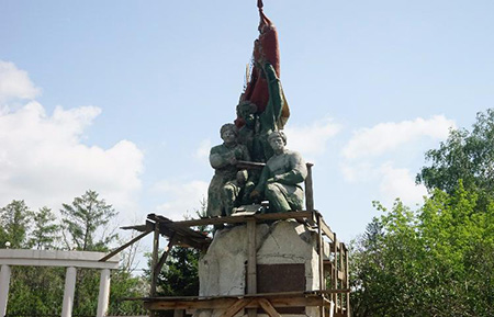 В Иркутске отреставрируют памятник борцам революции