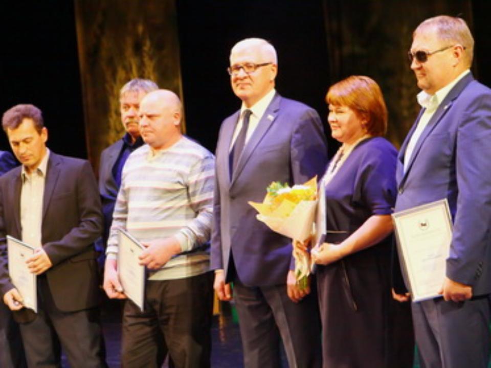 Чествование лучших работников агропромышленного комплекса Приангарья прошло в Иркутском музыкальном театре