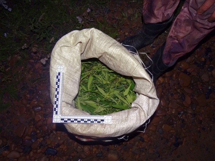 В Тайшете задержали ещё двух жителей Чунского района с мешками марихуаны